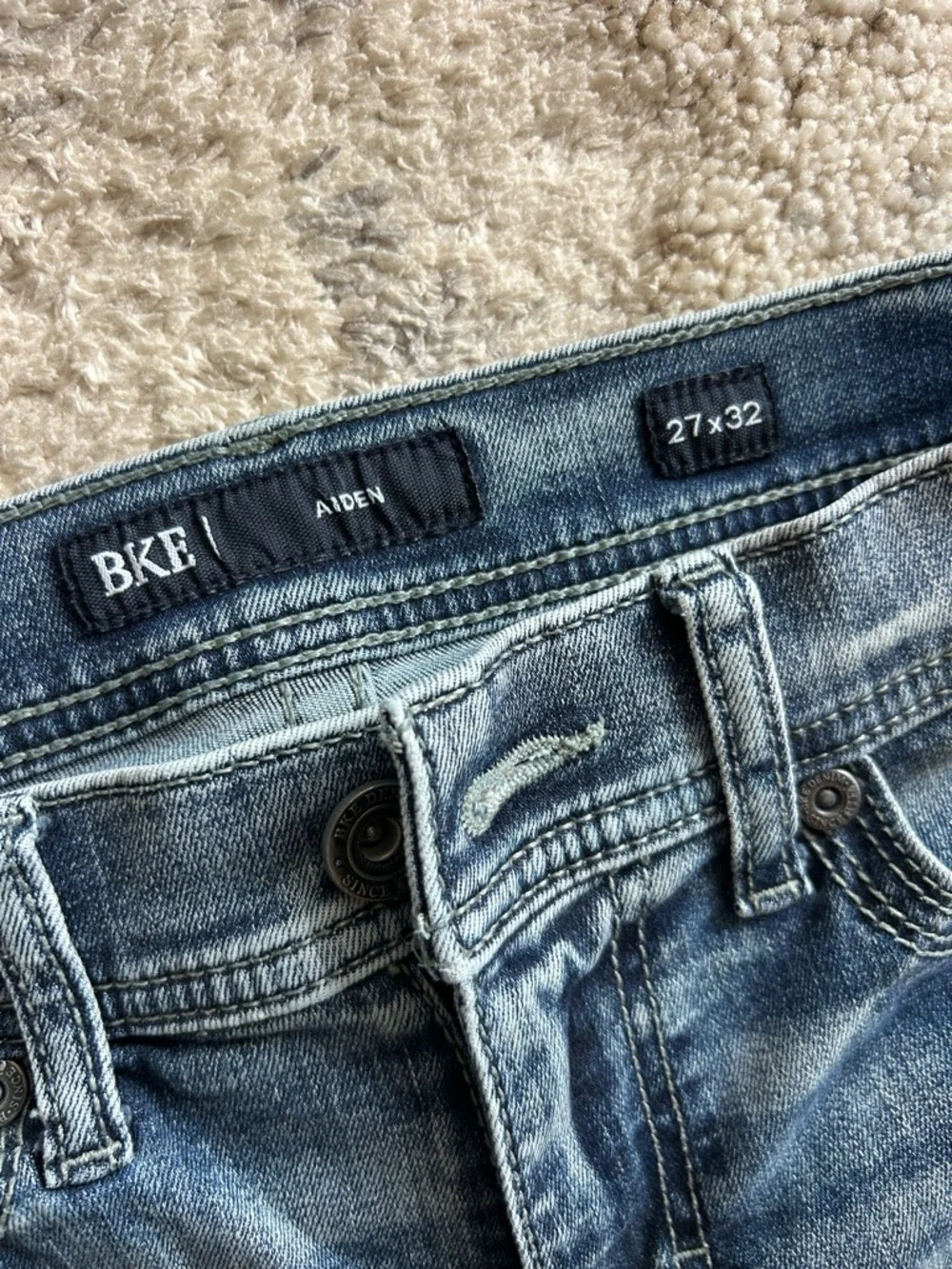 Buckle bke men’s 27x32 Aiden jeans